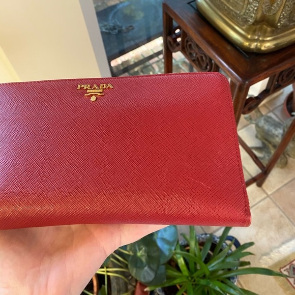 Authentic Prada Red Saffiano Leather Wallet Clutch - Picture 7 of 8